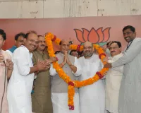 Assembly Election: तमिलनाडु में अमित शाह और राजनाथ सिंह का रोड शो, चुनावी हलचल तेज, सत्तारूढ़ द्रमुक पर लगाया परिवारवाद की राजनीति का आरोप 