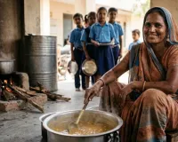 नौनिहालों को गुणवत्ता परोस रहीं, खुद 'कुपोषण' जैसी दिहाड़ी पर मजबूर