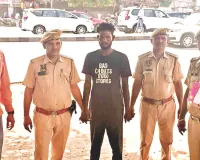 पुलिस की कार्रवाई : चोरी के जेवर के साथ नकबजन गिरफ्तार, वारदात में प्रयुक्त चोरी की बाइक जब्त