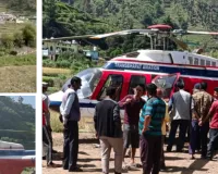 उत्तराखंड में हाईटेंशन लाइन में फंसा हेलीकॉप्टर : महिला पायलट की सूझबूझ से बची यात्रियों की जान, खेत में इमरजेंसी लैंडिंग 