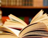 राजनीति के आगे चलने वाली मशाल है साहित्य