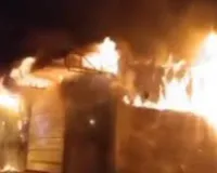 उत्तराखंड : अमेजन गोदाम में लगी भीषण आग, चपेट में आने से 2 कर्मचारियों की दर्दनाक मौत 