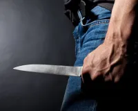ननिहाल पहुंचे युवक ने खुद को किया घायल, गले पर चाकू से वार