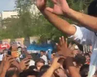 कॉकरोच पार्टी के प्रदर्शन के दौरान दीपके पर हमला, नारेबाजी को लेकर विवाद