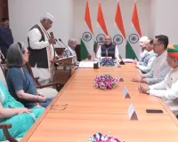 कर्नाटक से पुनर्निर्वाचित मल्लिकार्जुन खरगे ने राज्यसभा में ली शपथ, बोले- मानसून सत्र में सरकार को जवाबदेह बनाएगा विपक्ष, निर्वाचित आठ सदस्यों को राधाकृष्णन ने दिलायी शपथ