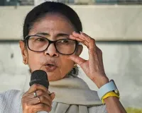 ममता का आरोप : अभिषेक के घर का ताला तोड़कर घुसी पुलिस, अदालत के निर्देशों के बावजूद की छापेमारी 