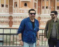 सनी देओल को देखने हवा महल पर उमड़ी फैंस की भीड़, ‘बंटवारा’ फिल्म के प्रमोशन के लिए जयपुर पहुंचे अभिनेता