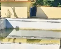 सवा करोड़ खर्च, फिर भी अधर झूल में तैर रहा  स्विमिंग पूल