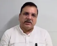 संसद कूच के आह्वान से डरी केन्द्र सरकार : सोनम वांगचुक को जबरन पुलिस से हटवाया, संजय सिंह ने कहा- यह अच्छी राजनीति नहीं