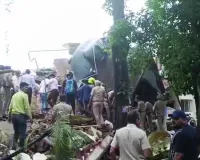 चंडीगढ़ में 54 साल पुरानी बिल्डिंग गिरी : मलबे में दबने से 2 लोगों की मौत, एनडीआरएफ ने चलाया राहत और बचाव अभियान