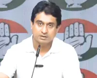संसद मार्च के बीच पत्थरों से भरा ट्रक कैसे पहुंचा? कांग्रेस ने केंद्र सरकार और दिल्ली पुलिस को घेरा