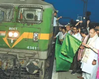 जयपुर से राजस्थान वाहिनी भारत गौरव ट्रेन रवाना, उपमुख्यमंत्री दिया कुमारी ने वरिष्ठ नागरिकों की नि:शुल्क रामेश्वरम तीर्थयात्रा को दिखाई हरी झंडी
