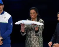 भारत ने 2030 राष्ट्रमंडल खेलों की जिम्मेदारी संभाली, पीटी उषा और नीरज चोपड़ा को सौंपा कॉमनवेल्थ का झंडा