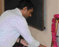राजस्थान विधानसभा में स्वर्गीय बरकतुल्लाह खां को पुष्पांजलि अर्पित, अधिकारी व कर्मचारी रहे मौजूद