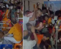 सावन के चौथे सोमवार को शिवालयों में उमड़ा आस्था का सैलाब, झारखंड महादेव मंदिर में भक्तों की लंबी कतारें