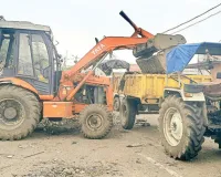 असर खबर का...आधुनिक मोटर मार्केट में निगम ने शुरू की सफाई