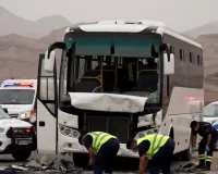 मिस्र में भीषण बस हादसा: बस पलटने से 16 लोगों की मौत, 28 घायल, राहत-बचाव अभियान जारी