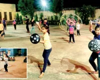 अखाड़ों में सीख रहे अस्त्र विद्या की बारीकियां, शोभा यात्रा में होगा साधना का प्रदर्शन