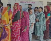 सुबह-सुबह लोकतंत्र का उत्सव : मतदान केंद्रों पर उमड़ी भीड़, 10 बजे तक 31.30 प्रतिशत मतदान