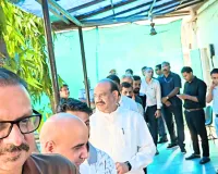 कतार में लगे ओम बिरला, आम मतदाता की तरह किया मतदान