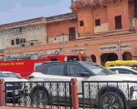 20 दुकानों में आग लगने का मामला : बड़ी चौपड़ की आग बुझाने जा रही दमकल जाम में फंसी, पुलिस ने खुलवाया रास्ता