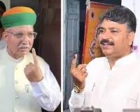 नगर निकाय चुनाव: जोधपुर की छह नगरपालिकाओं में मतदान जारी, केंद्रीय मंत्री अर्जुन राम मेघवाल ने कतार में खड़े होकर डाला वोट