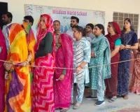 नगर निकाय चुनाव: दोपहर 1 बजे तक 60.44 प्रतिशत मतदान, लोकतंत्र के उत्सव में उमड़ा जनसैलाब