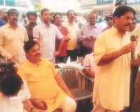 न्यू सांगानेर रोड के व्यापारियों ने किया तोड़फोड़ की कार्रवाई का विरोध, सड़क चौड़ीकरण में व्यापारियों को मुआवजा व पुनर्वास देने की मांग