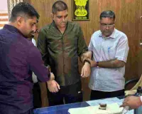 सांभर लेक थानाधिकारी 50 हजार रुपये रिश्वत लेते रंगे हाथ गिरफ्तार: सड़क निर्माण कार्य निर्बाध चलाने की एवज में रिश्वत मांगने का आरोप, एसीबी ने थानाधिकारी कक्ष में की ट्रैप कार्रवाई 
