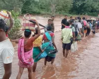 बस्तर में बाढ़ का कहर जारी! सेना के हेलीकॉप्टर से रेस्क्यू ऑपरेशन, 805 लोगों को सुरक्षित निकाला, 4,798 राहत शिविरों में