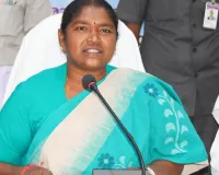 सीताक्का की कांग्रेस नेताओं को दो टूक, कहा- आलाकमान के फैसले मानें, सीमा लांघने वालों को भुगतने होंगे परिणाम