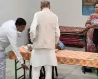 राजस्थान नगर निगम चुनाव 2026: गहलोत के पैर छूने पर भाजपा ने जताई आपत्ति, निर्वाचन विभाग से पोलिंग पार्टी के खिलाफ कार्रवाई की मांग की