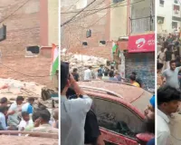 दिल्ली के सत्य निकेतन में अचानक गिरी इमारत: मलबे में कई लोगों के दबे होने की आशंका, दमकल की कई गाड़ियां मौके पर पहुंचीं