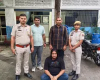 जयपुर में एक साल से फरार कुख्यात नशा तस्कर गिरफ्तार: आगरा-मथुरा तक पीछा कर पुलिस ने दबोचा, पत्नी भी स्मैक के साथ पकड़ी जा चुकी