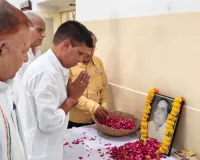 जयपुर पीसीसी मुख्यालय में उमड़े कांग्रेस नेता और कार्यकर्ता, पुष्पांजलि अर्पित कर नवलकिशोर शर्मा को दी श्रद्वांजलि