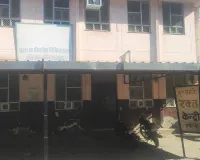 पर्चे पर 'अर्जेंट' : समय पर पहुंची महिला का नहीं लिया ब्लड सैंपल, सेंट्रल लैब में 3 बजने से पहले ही काम बंद कर जाने की तैयारी में बैठा रहा स्टाफ