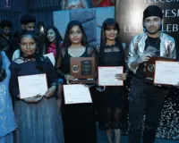 नव उमंग- नई तरंग के साथ फ्रेशर्स पार्टी ‘सिनर्जी’ का आयोजन, छात्राओं ने किया कैटवॉक