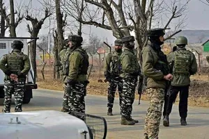 जम्मू-कश्मीर: शोपियां में सुरक्षा बलों ने एनकाउंटर में ढेर किए 3 आतंकवादी, एक ने किया सरेंडर