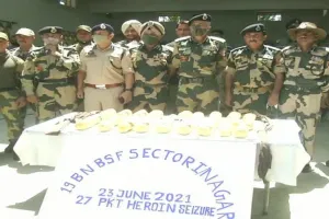 जम्मू-कश्मीर: BSF ने कठुआ में पकड़ी 135 करोड़ रुपए की 27 किलो हेरोइन, एक तस्कर ढेर
