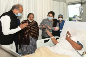 CM गहलोत ने साध्वी प्रमुख कनखप्रभा से मिलकर उनके स्वास्थ्य की ली जानकारी 
