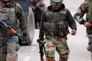 कश्मीर में मुठभेड़ में 2 आतंकवादी ढ़ेर