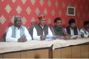 सरपंचों ने एक बार फिर दी आंदोलन की चेतावनी