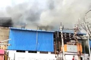  झोटवाड़ा थाना इलाके के शिवाजी नगर स्थित केमिकल फैक्ट्री में भीषण आग
