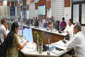 ग्रामीण विकास विभाग की समीक्षा बैठक: महिलाओं के लिए शुरू होगा को-ऑपरेटिव बैंक 