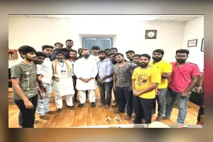 राहुल गांधी ने टीम एनएसयूआई से की मुलाकात 