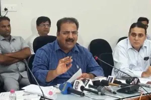 सरकार पट्टे देने के प्रति गम्भीर, निक्कमे अफसरों पर होगी कार्यवाही:खाचरियावास