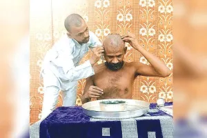 जैन धर्म की कठिन तपस्या का एक अनिवार्य हिस्सा और मूलगुण है केशलोच: मुनि अनुमान सागर