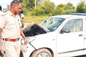 कार चालक ने पदयात्रियों को रौंदा, दो लोगों की मौत