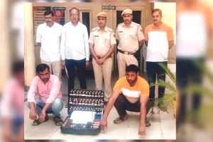 पुलिस ने भारत-पाकिस्तान क्रिकेट मैच पर सट्टा लगाते दो बुकी दबोचे