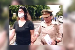नोएडा की ‘गालीबाज’ महिला को जेल